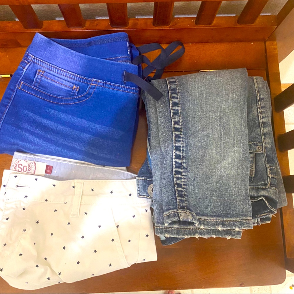 Bundle - Junior size 7 bottoms